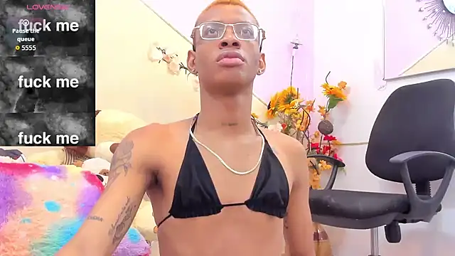Tiffany Valentine15 online show from September 26, 12:23 pm