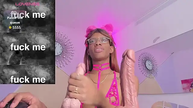 Tiffany Valentine15 online show from October 21, 7:13 pm