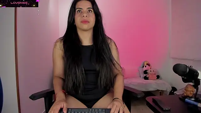 Biancastrongg online show from October 15, 2:10 am
