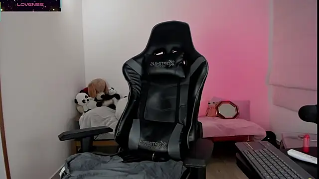 Biancastrongg online show from November 25, 2:56 am