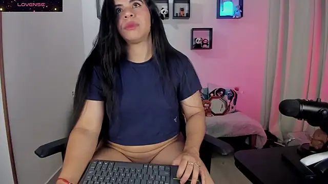 Biancastrongg online show from May 20, 2:19 am