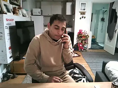 Snapshot of mihaimichael chatting on October 27, 12:17 pm mihaimichael online show from October 27, 12:17 pm