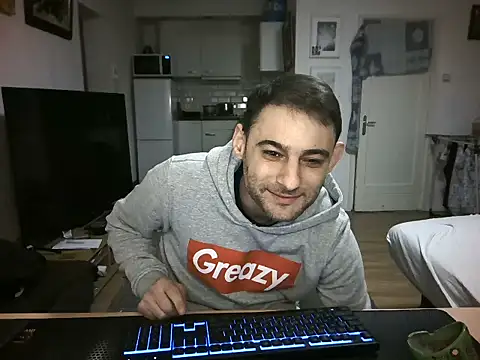 mihaimichael online show from April 2, 11:00 pm