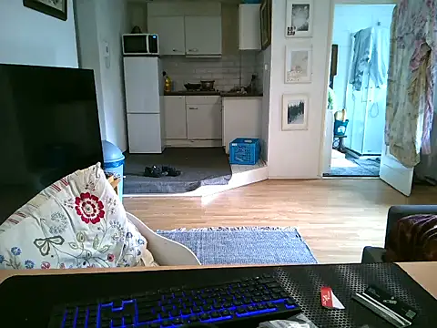 mihaimichael online show from May 6, 10:41 am