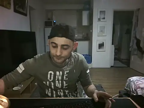 mihaimichael online show from May 7, 10:57 pm
