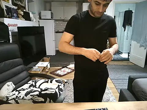 Snapshot of mihaimichael chatting on October 31, 2:57 pm mihaimichael online show from October 31, 2:57 pm