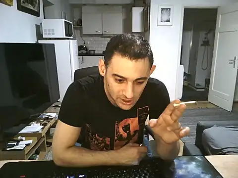 Snapshot of mihaimichael chatting on September 20, 9:20 pm mihaimichael online show from September 20, 9:20 pm