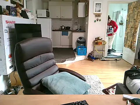 Snapshot of mihaimichael chatting on November 25, 11:54 am mihaimichael online show from November 25, 11:54 am