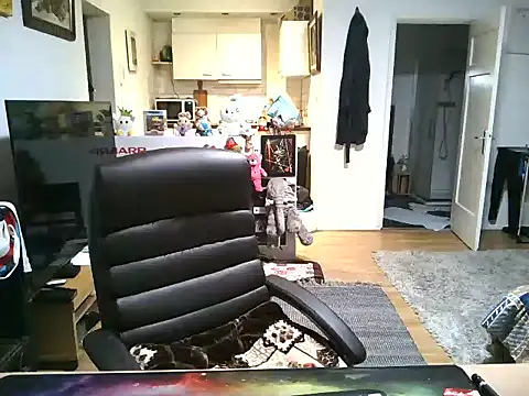 Snapshot of mihaimichael chatting on March 21, 10:39 pm mihaimichael online show from March 21, 10:39 pm