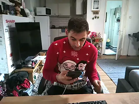 Snapshot of mihaimichael chatting on November 7, 12:31 pm mihaimichael online show from November 7, 12:31 pm