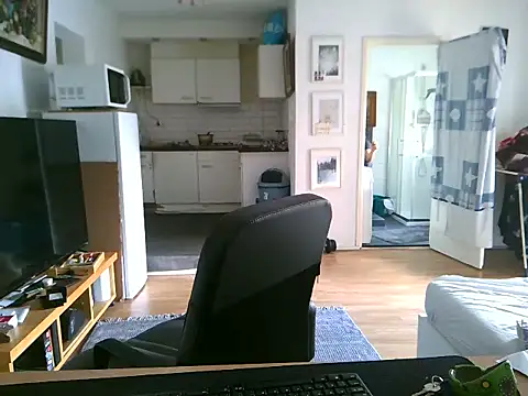 mihaimichael online show from June 4, 10:42 am