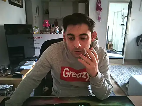 Snapshot of mihaimichael chatting on March 20, 12:22 pm mihaimichael online show from March 20, 12:22 pm
