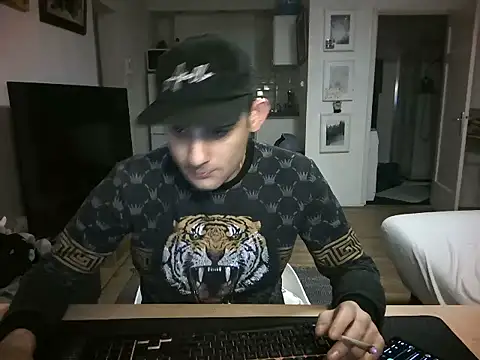 mihaimichael online show from April 13, 8:46 pm