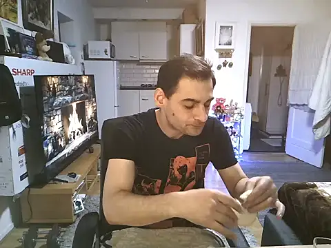 Snapshot of mihaimichael chatting on October 29, 12:42 am mihaimichael online show from October 29, 12:42 am