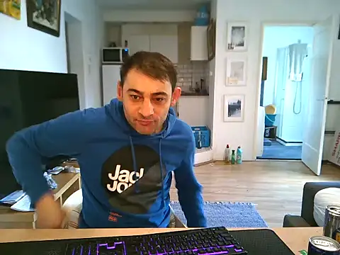 mihaimichael online show from April 21, 1:07 pm
