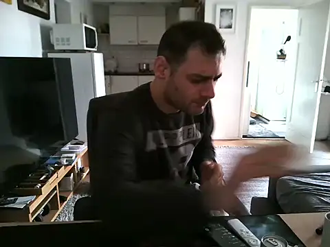 Snapshot of mihaimichael chatting on September 23, 1:29 pm mihaimichael online show from September 23, 1:29 pm