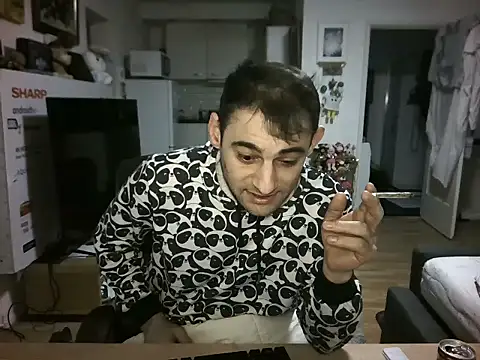 Snapshot of mihaimichael chatting on December 2, 3:47 pm mihaimichael online show from December 2, 3:47 pm