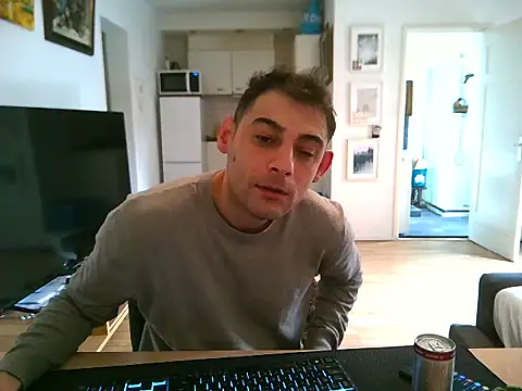 mihaimichael online show from May 11, 11:44 am