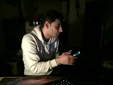 Snapshot of mihaimichael chatting on March 19, 9:48 pm mihaimichael online show from March 19, 9:48 pm