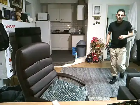 Snapshot of mihaimichael chatting on November 15, 2:43 pm mihaimichael online show from November 15, 2:43 pm