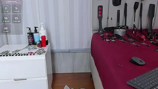 mileyerikson online show from June 25, 5:34 am