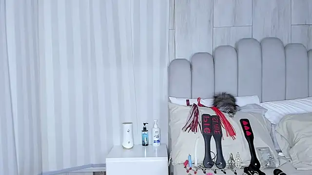 mileyerikson online show from September 26, 1:34 am