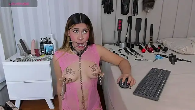 mileyerikson online show from April 15, 3:12 am