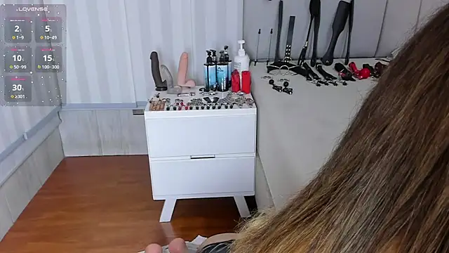 Snapshot of mileyerikson chatting on February 18, 4:43 am mileyerikson online show from February 18, 4:43 am