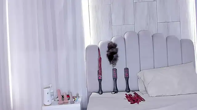 mileyerikson online show from October 25, 2:07 pm