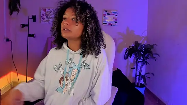 Snapshot of keyla_roberts777 chatting on February 7, 3:23 am keyla roberts777 online show from February 7, 3:23 am