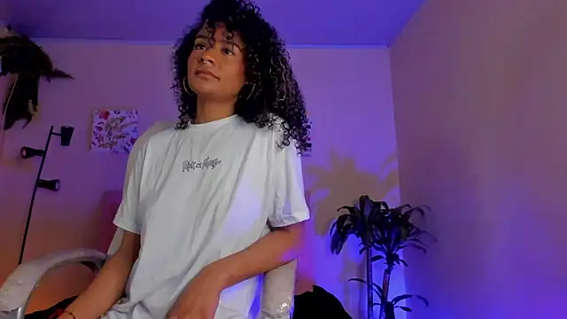 Snapshot of keyla_roberts777 chatting on February 13, 5:37 am keyla roberts777 online show from February 13, 5:37 am