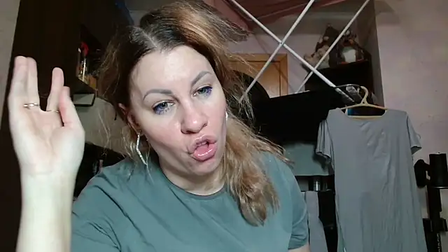 TherestlessKitty online show from April 9, 10:16 pm