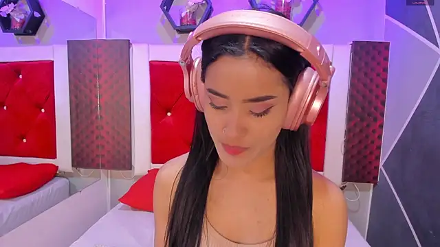 Karoll014 online show from December 3, 12:15 pm