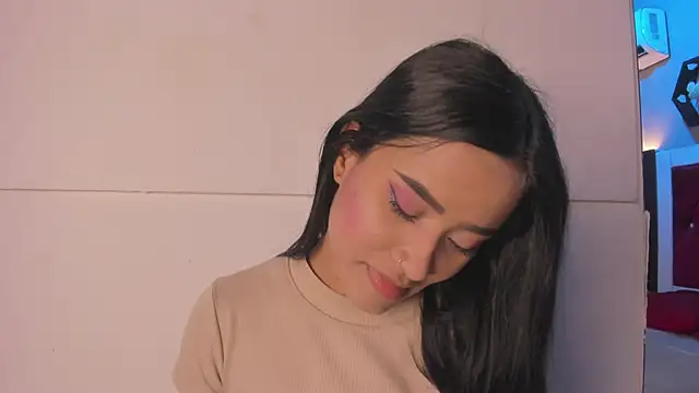 Karoll014 online show from April 18, 11:34 am