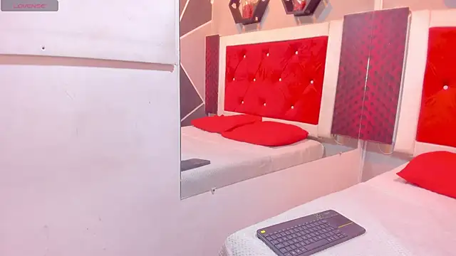 Karoll014 online show from December 19, 12:18 pm