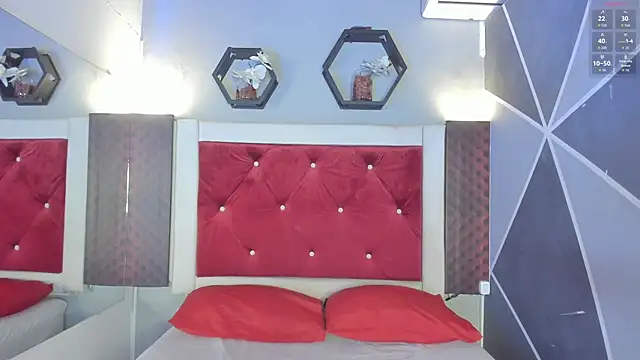 Karoll014 online show from May 26, 12:14 pm