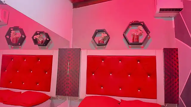 Karoll014 online show from November 11, 12:44 pm