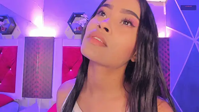 Karoll014 online show from April 21, 12:12 pm