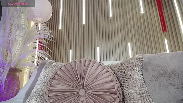 Tayzon Foxxx online show from March 13, 8:25 pm