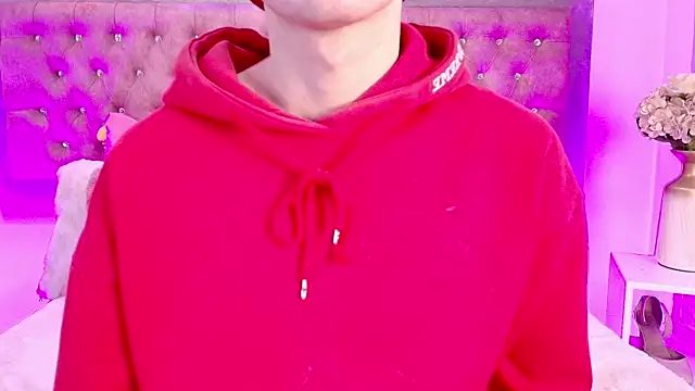 Snapshot of Tayzon_Foxxx chatting on January 9, 12:01 pm Tayzon Foxxx online show from January 9, 12:01 pm