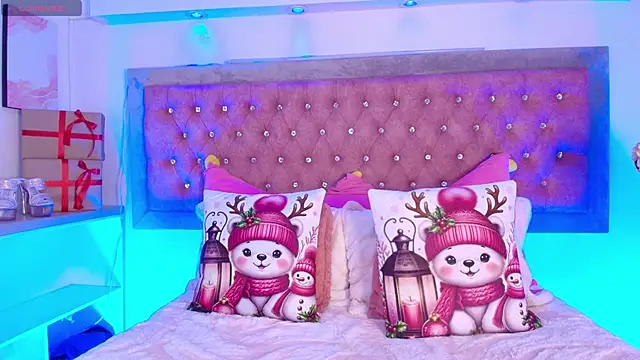 Snapshot of Tayzon_Foxxx chatting on December 20, 12:52 pm Tayzon Foxxx online show from December 20, 12:52 pm