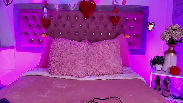 Snapshot of Tayzon_Foxxx chatting on February 17, 12:57 pm Tayzon Foxxx online show from February 17, 12:57 pm