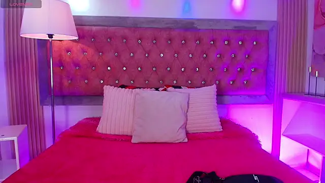 Snapshot of Tayzon_Foxxx chatting on June 30, 8:20 pm Tayzon Foxxx online show from June 30, 8:20 pm