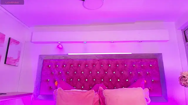 Tayzon Foxxx online show from December 15, 12:33 pm