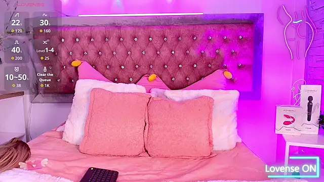 Tayzon Foxxx online show from October 23, 12:59 pm