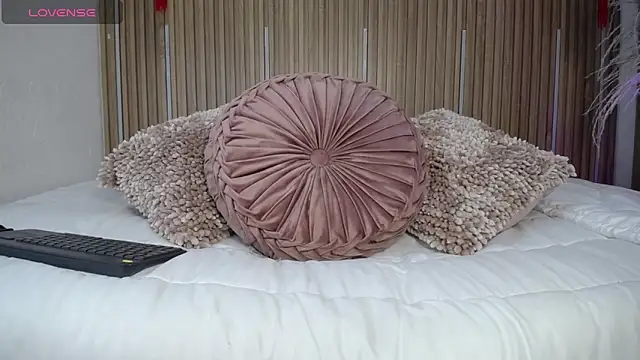 Tayzon Foxxx online show from March 25, 8:19 pm