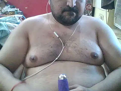 Snapshot of ARYANAVAILABLE chatting on May 20, 11:51 am ARYANAVAILABLE online show from May 20, 11:51 am