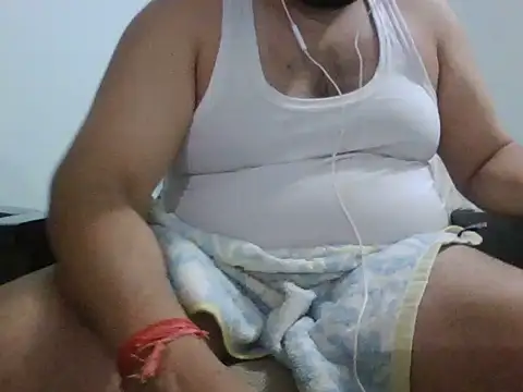 ARYANAVAILABLE online show from November 14, 9:18 pm