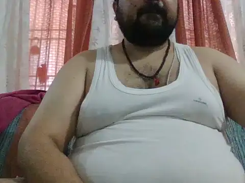 Snapshot of ARYANAVAILABLE chatting on April 27, 6:33 am ARYANAVAILABLE online show from April 27, 6:33 am