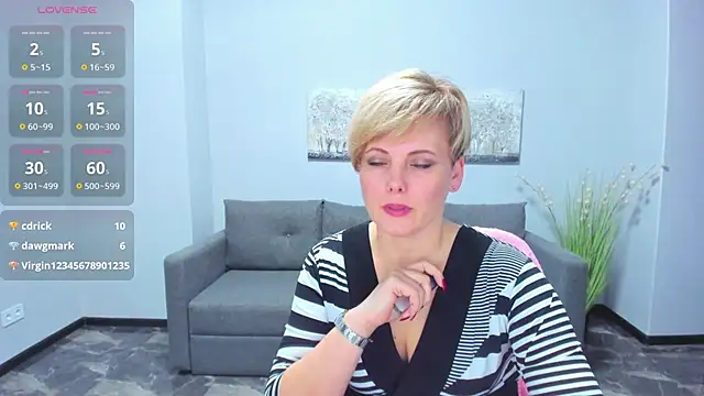 Julia Wilsone online show from January 26, 4:51 pm